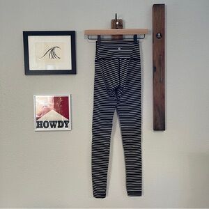 Lululemon Wunder Under High-Rise Tight 28" Parallel Stripe Black White Size 2